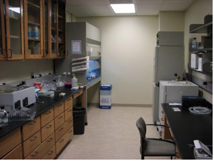Image of Cell Culture and Media Prep Rooms at biology department